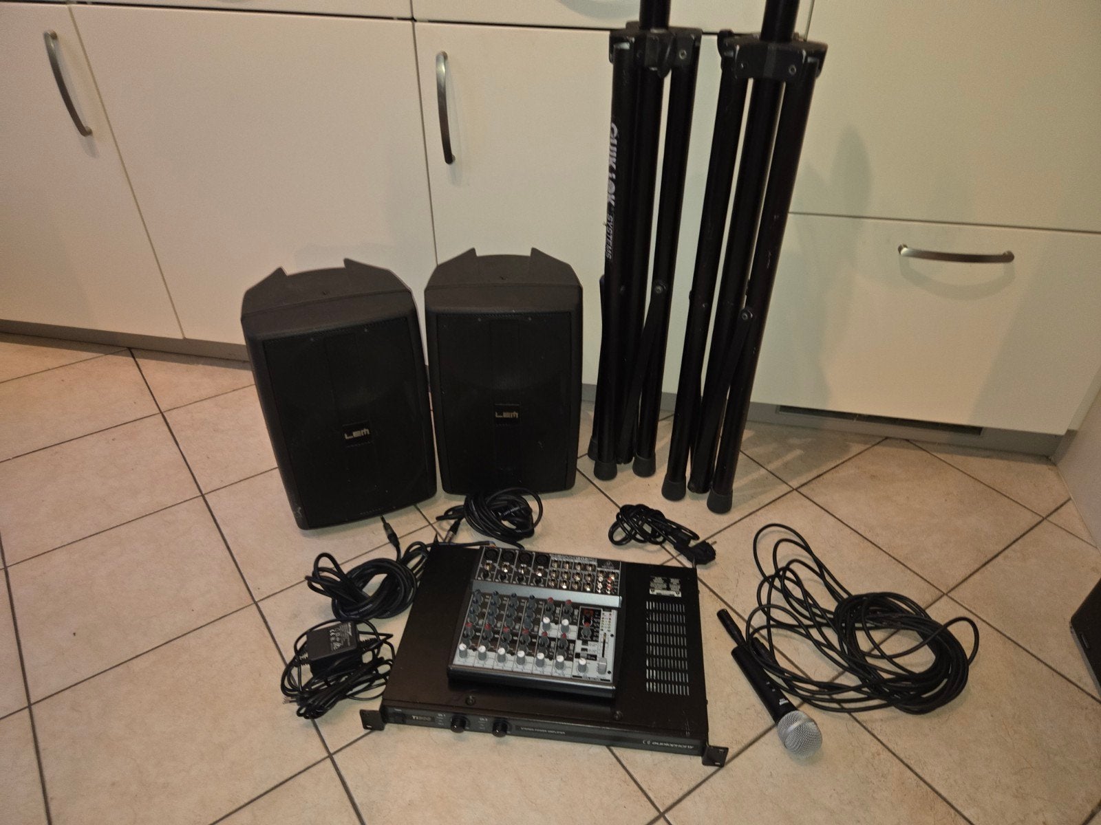 Complete geluid set, zanger(es) bandje karaoke, Ophalen of Verzenden, Gebruikt, Minder dan 500 watt