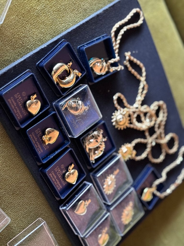 PARTIJ SELECTA ORO: 24K VERGULDE SIERADEN & BEELDJES, Sieraden, Tassen en Uiterlijk, Armbanden, Ophalen of Verzenden, Zo goed als nieuw