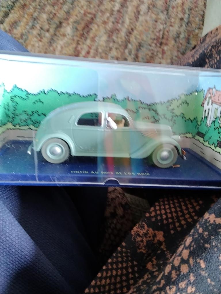 Kuifje auto bieden vanaf 22.50 euro 3 sept adv verlopen, Hobby en Vrije tijd, Modelauto's | 1:24, Ophalen of Verzenden, Nieuw
