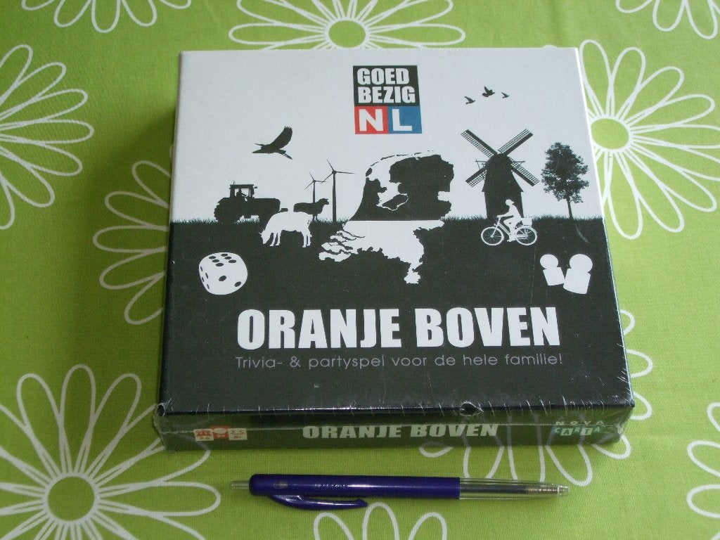 Nieuw in seal: Oranje boven - typische Hollands spel, Vijf spelers of meer, Ophalen of Verzenden, Nieuw