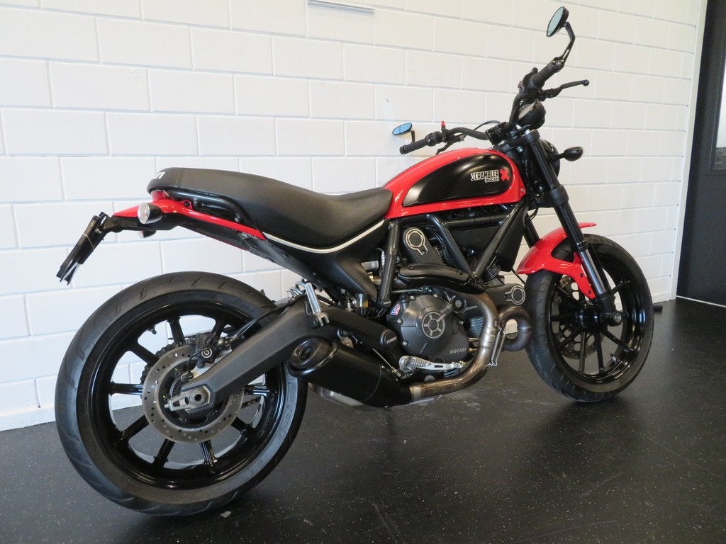 Ducati SCRAMBLER 800 ICON CLASSIC HISTORIE (bj 2016), Bedrijf, Toermotor
