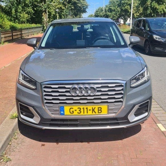 Audi Q2 1.0 Tfsi 116pk 2019 Grijs, Auto's, Audi, Voorwielaandrijving, Q2, 1200 kg, Origineel Nederlands