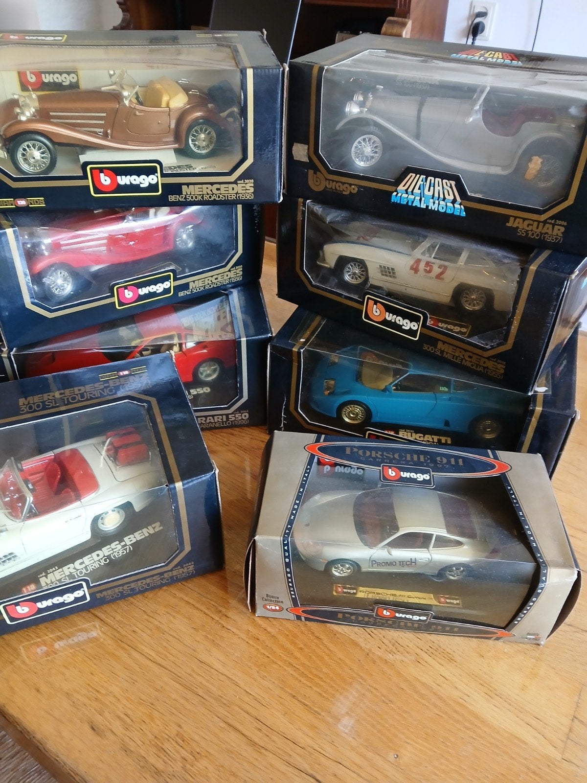 Model auto's, Hobby en Vrije tijd, Modelauto's | 1:24, Ophalen of Verzenden, Bburago