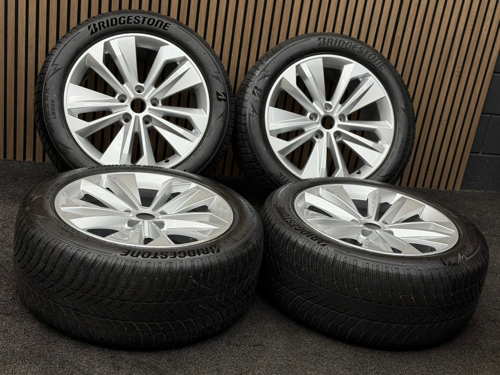 Originele 20 inch Audi Q6 SQ6 5x130 Bridgestone RO 2024, Auto-onderdelen, Banden en Velgen, Ophalen, 255 mm, ., Banden en Velgen