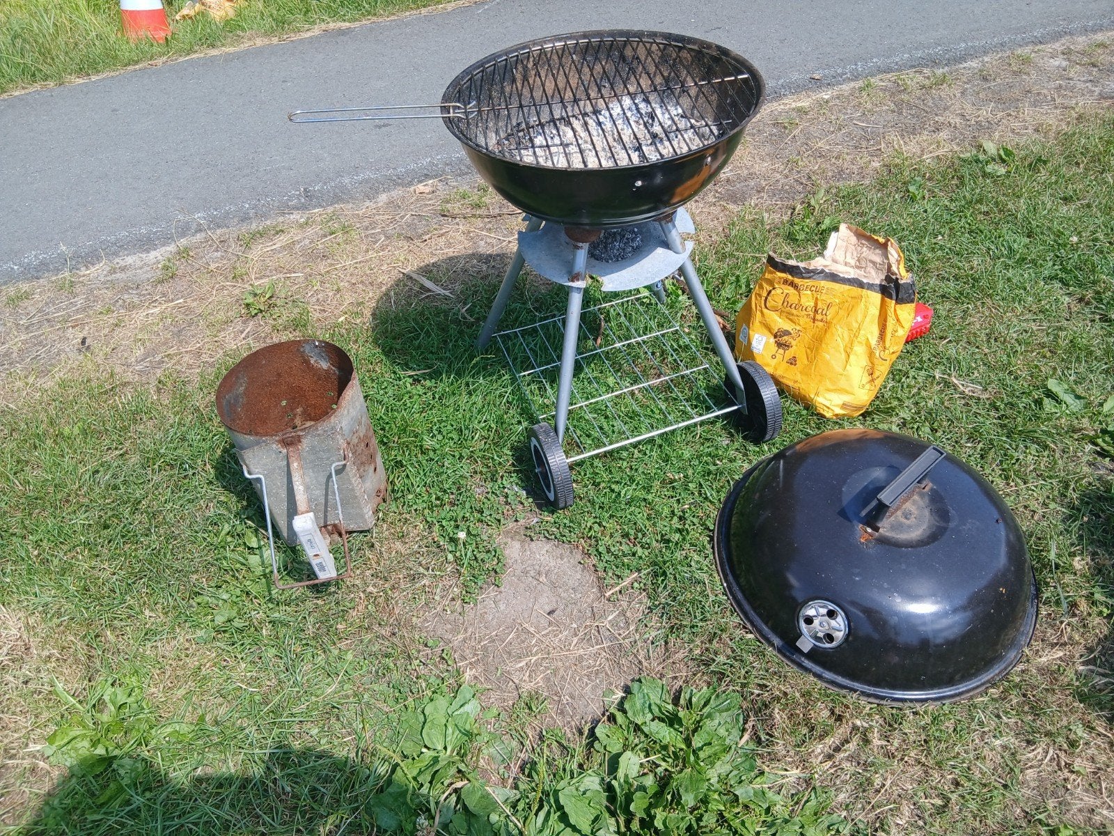 Barbeque bbq compleet met zak kolen, Ophalen of Verzenden
