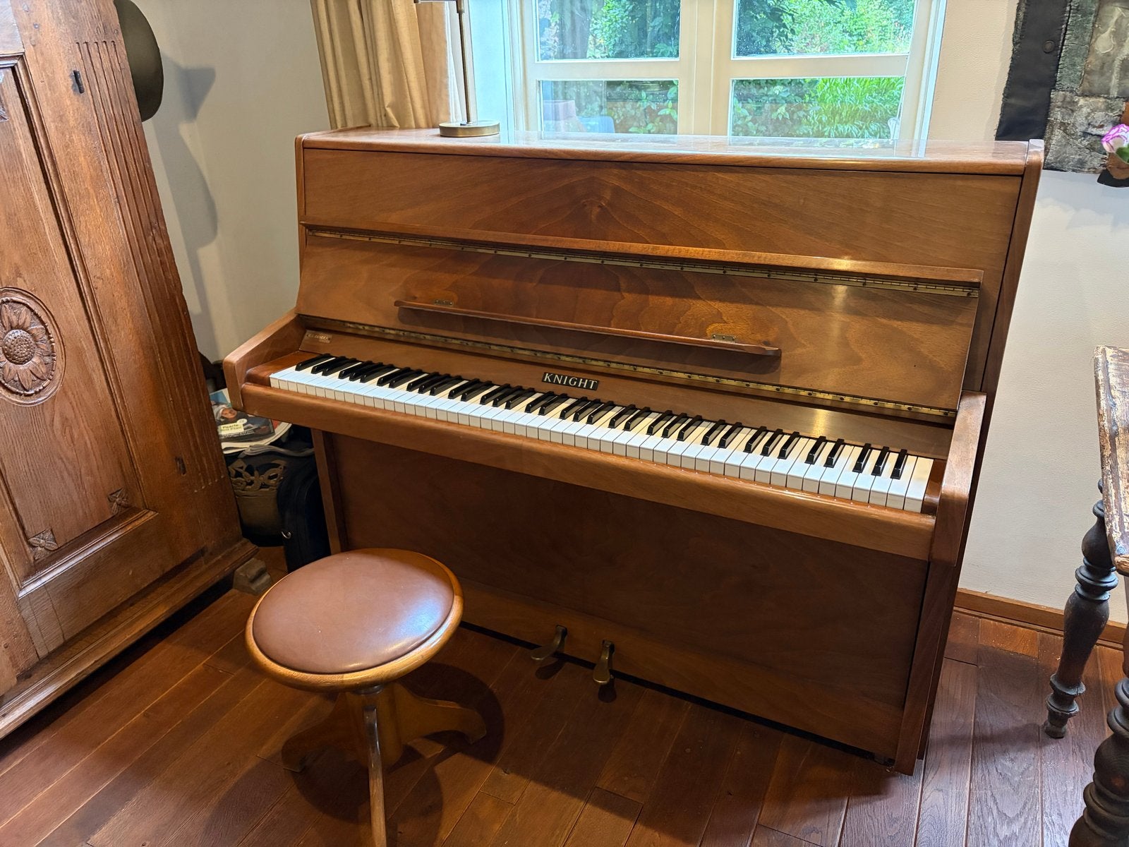 Knight Piano C.C. Bender - Klassieke Staande Piano, Muziek en Instrumenten, Ophalen, Gebruikt, Bruin, Piano