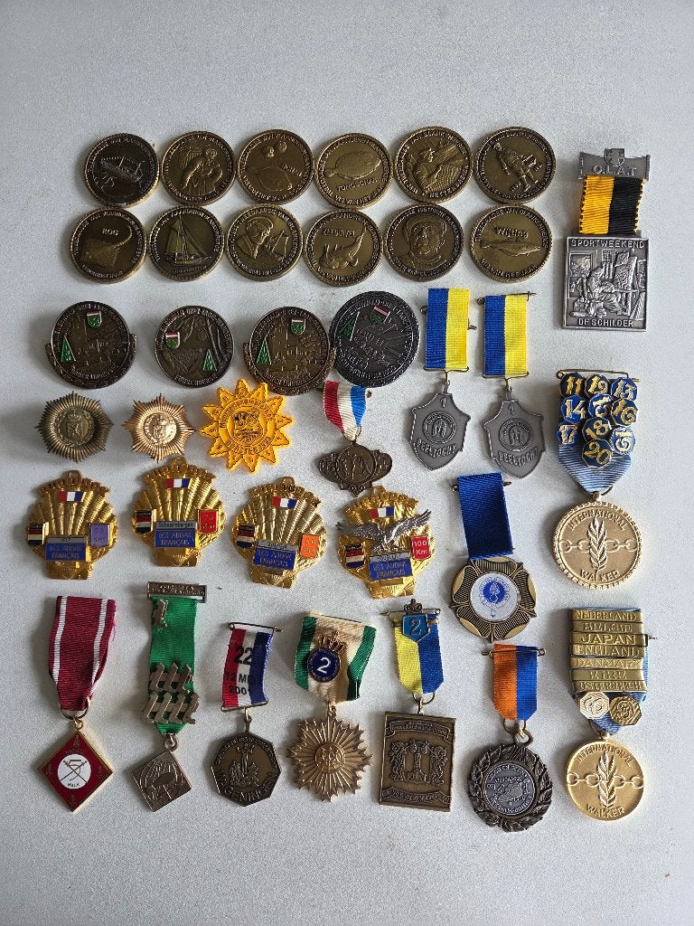 medailles / herdenking munten, 99 stuks, Ophalen of Verzenden, Overige materialen, Nederland