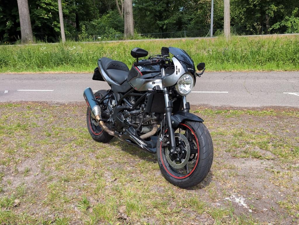 SV650x 2018 15.000km met veel extra's, Motoren, Particulier
