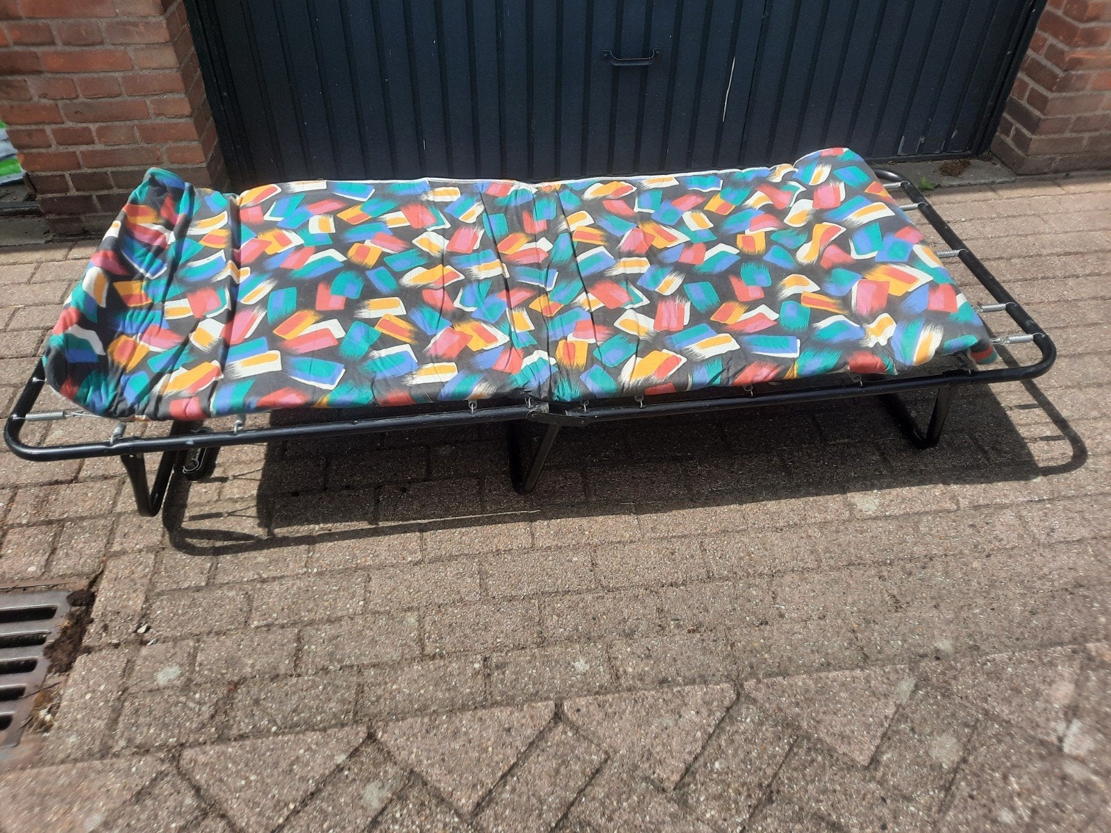 Opvouwbaar logeerbed met matras, Ophalen, Eenpersoons, Zwart, 80 cm