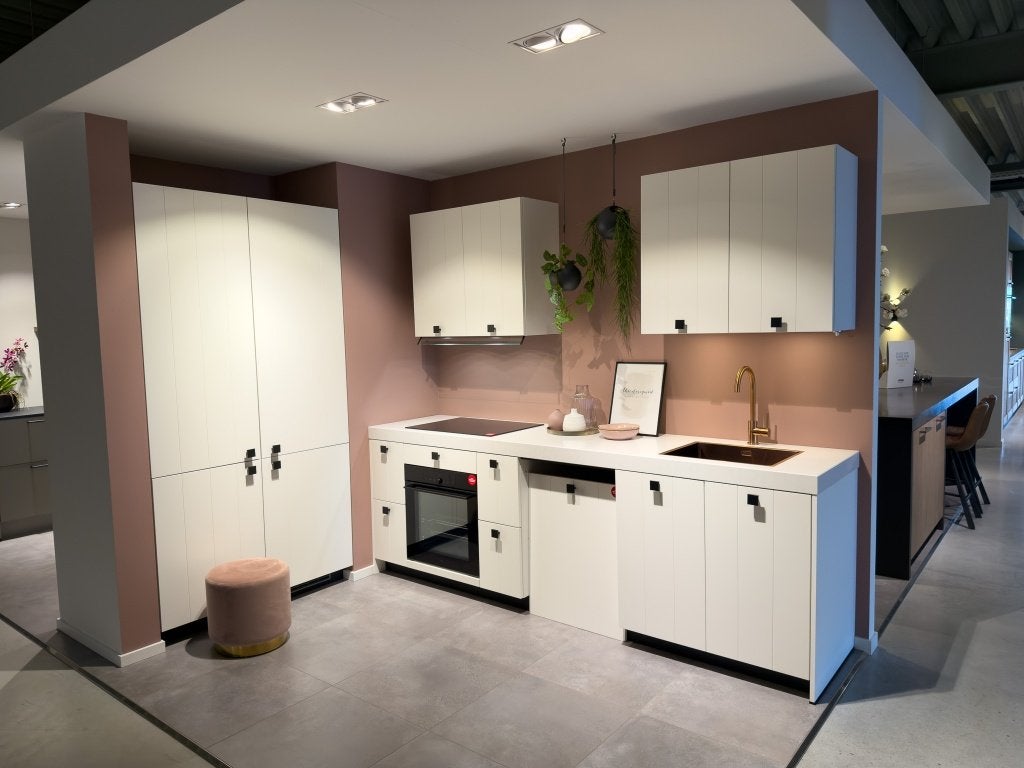 Landelijke rechte keuken met Pelgrim inbouwapparatuur, Huis en Inrichting, Keuken | Complete keukens, Ophalen, Gebruikt, Wit, Enkelwandige keuken