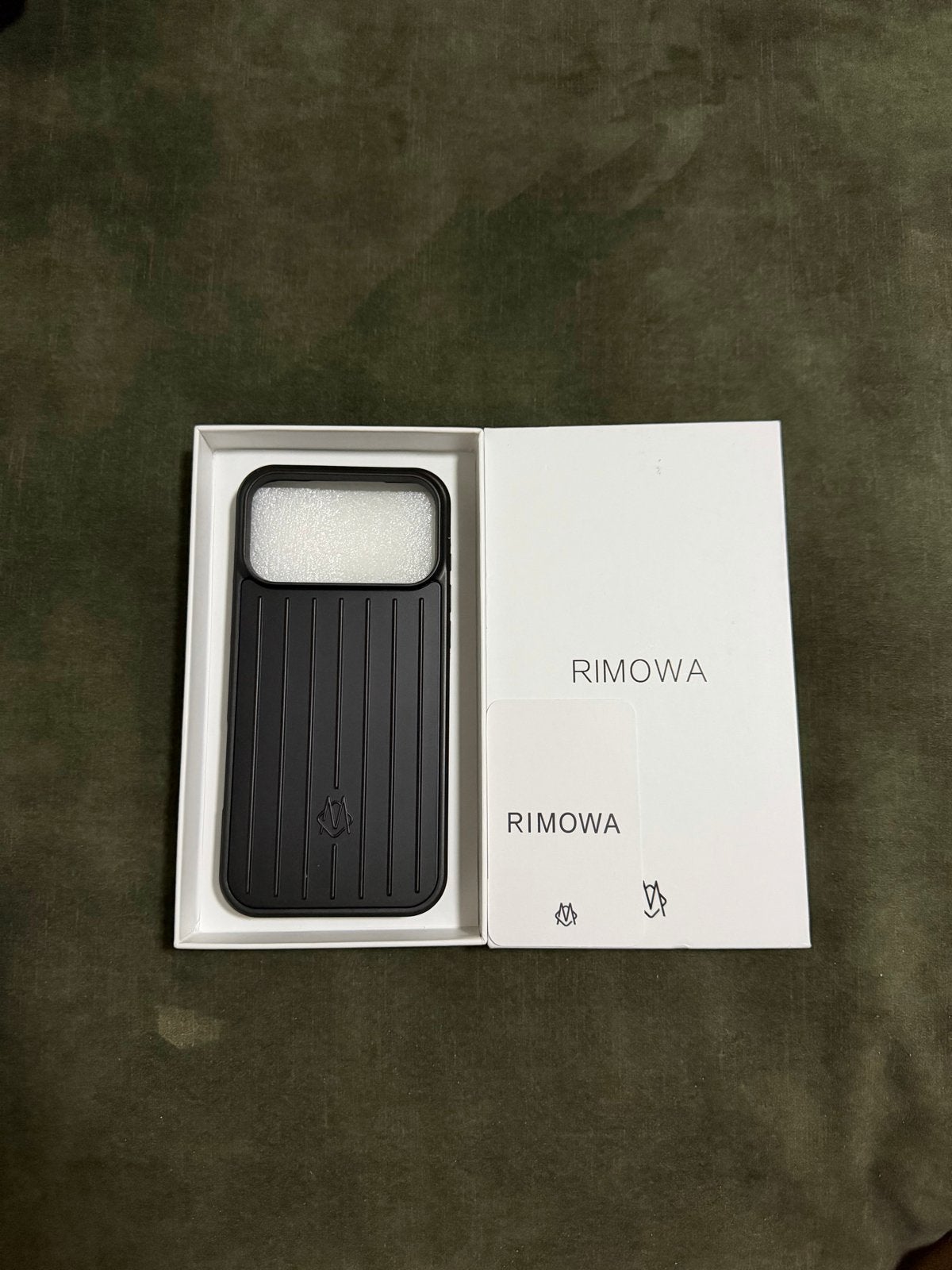 Rimowa Hoesje voor iPhone 17/18 Pro Max, Kunststof, IPhone 17, Zwart, Nieuw