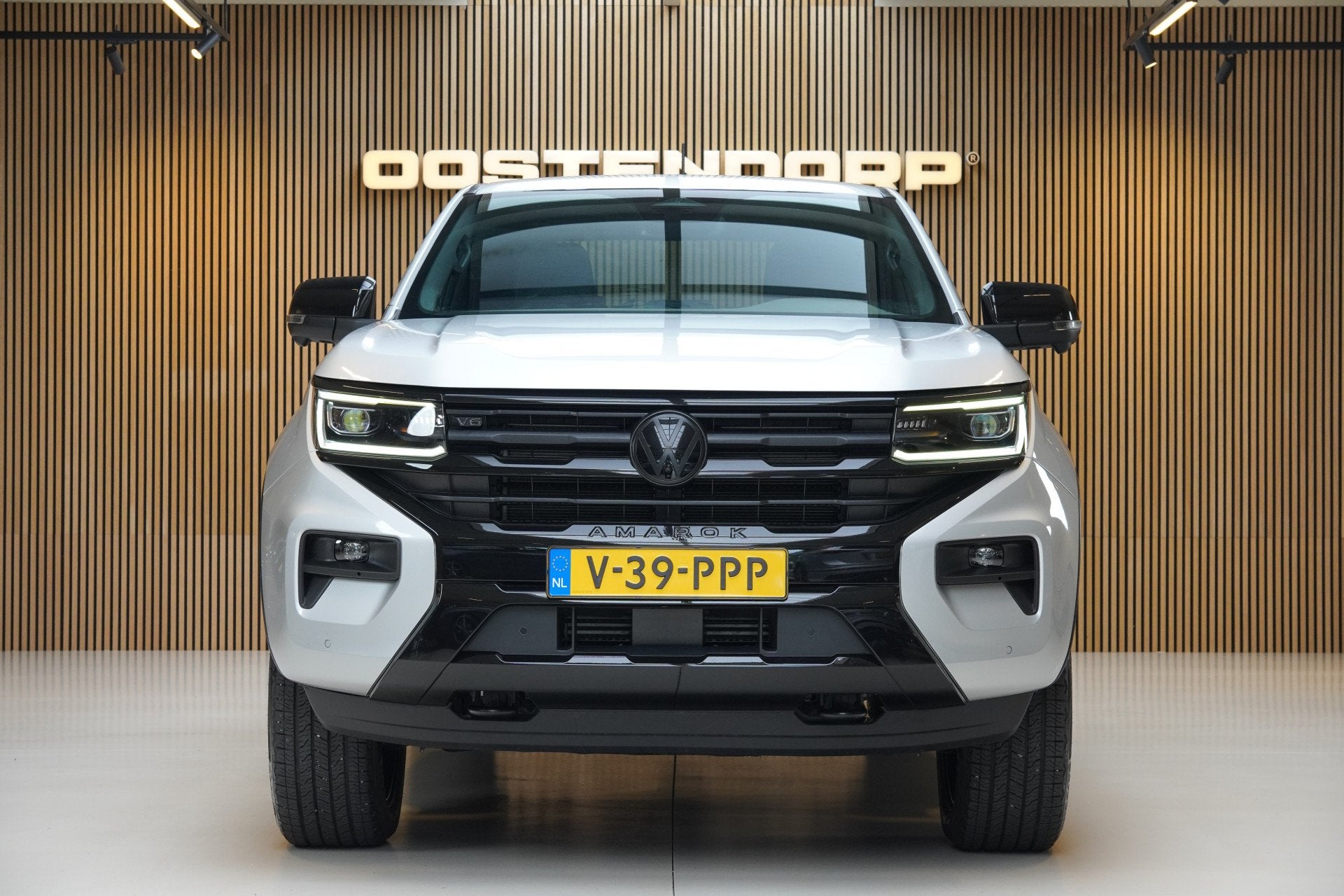 Volkswagen Amarok 3.0TDI/240pk 4Motion Plus Cab Aventura BLA, Auto's, Automaat, Gebruikt, Zwart, 2993 cc