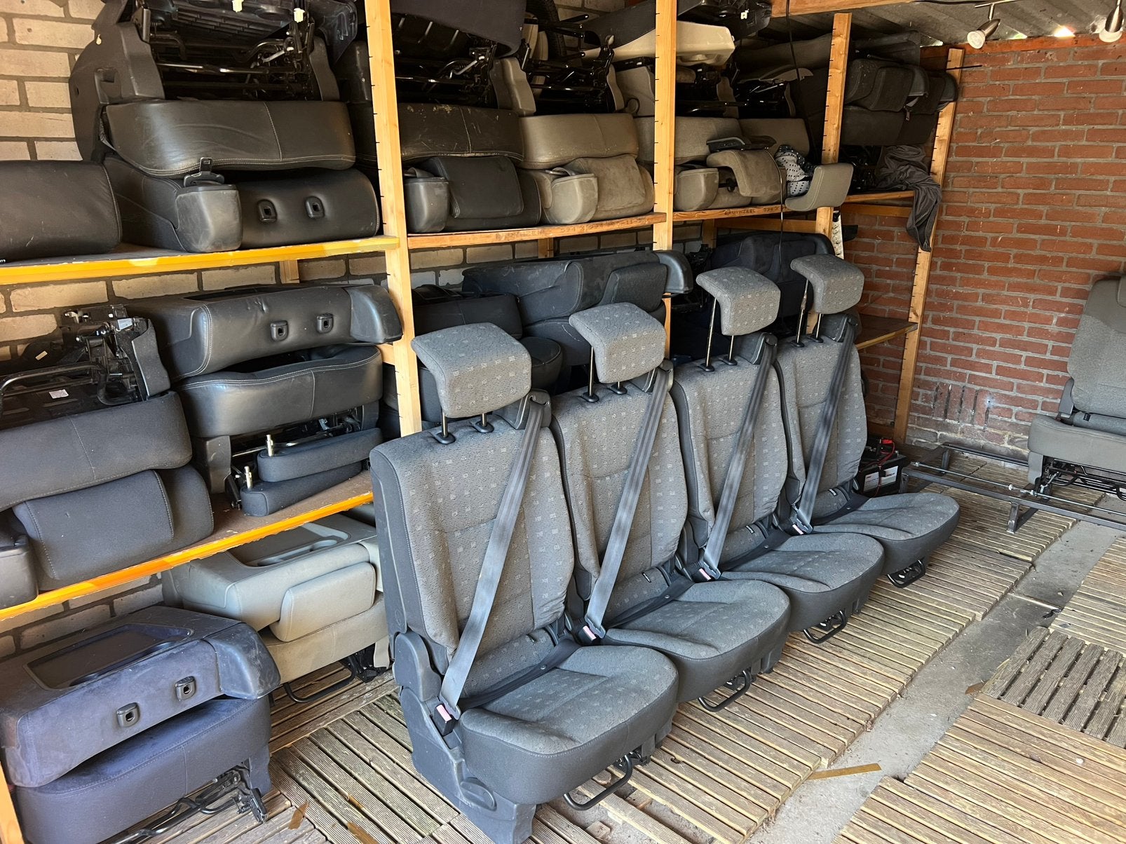 4 stoffen stoelen ingebouwde 3p gordel oldtimer bus hobby, Ophalen, Renault