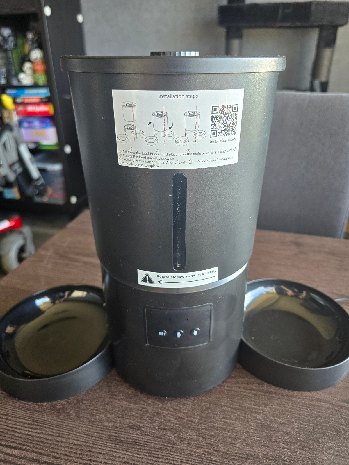 Aanbod automatisch voer dispenser voor 2 katten, Ophalen of Verzenden, Automatisch, Zo goed als nieuw