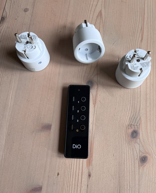 DiO schakelstopcontacten wit met afstandsbediening 3 stuks, Ophalen, Zo goed als nieuw, Overige merken