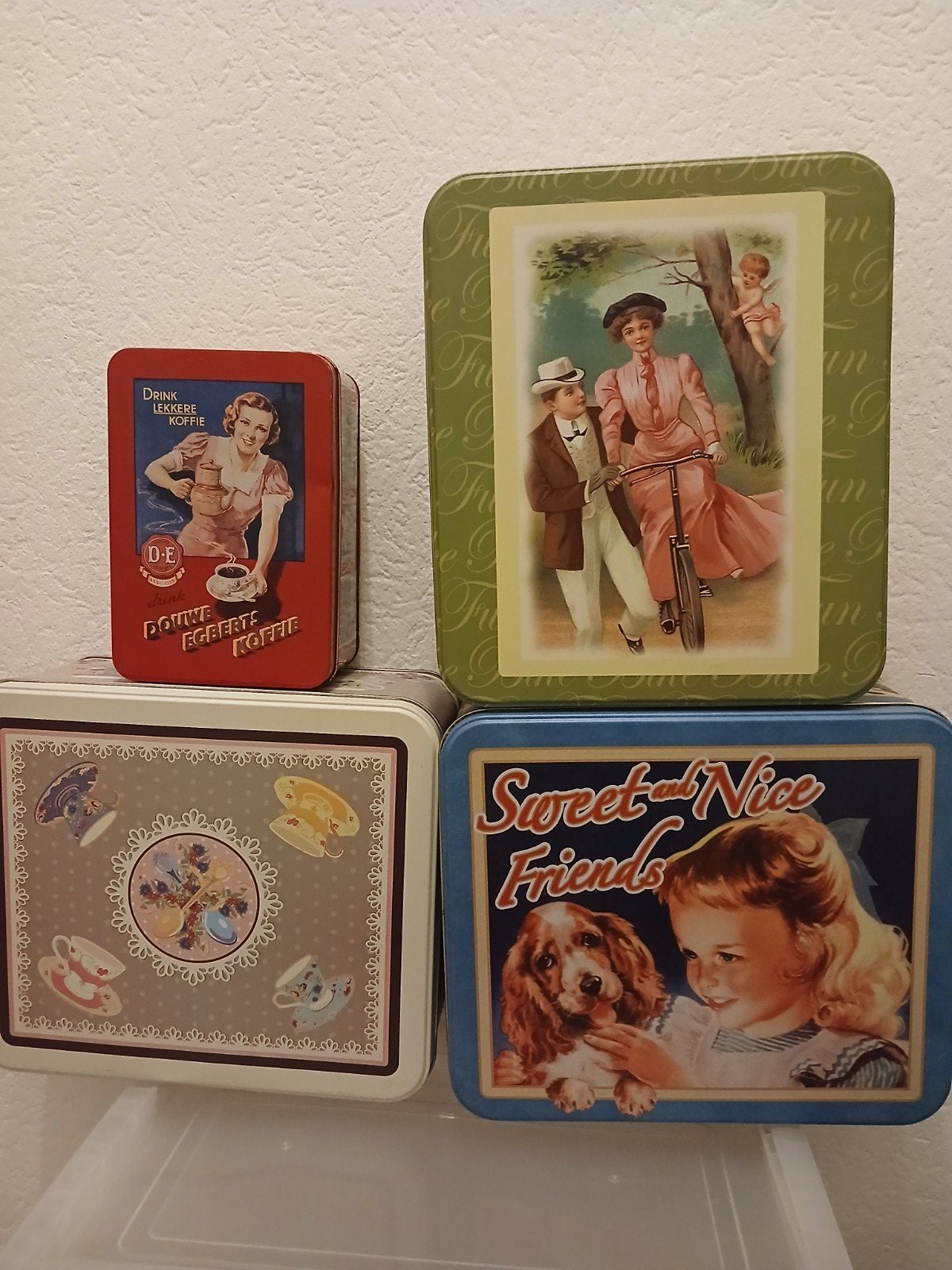 Set van 4 decoratieve blikken, diverse designs, Verzamelen, Ophalen of Verzenden, Gebruikt, Koffie, Douwe Egberts