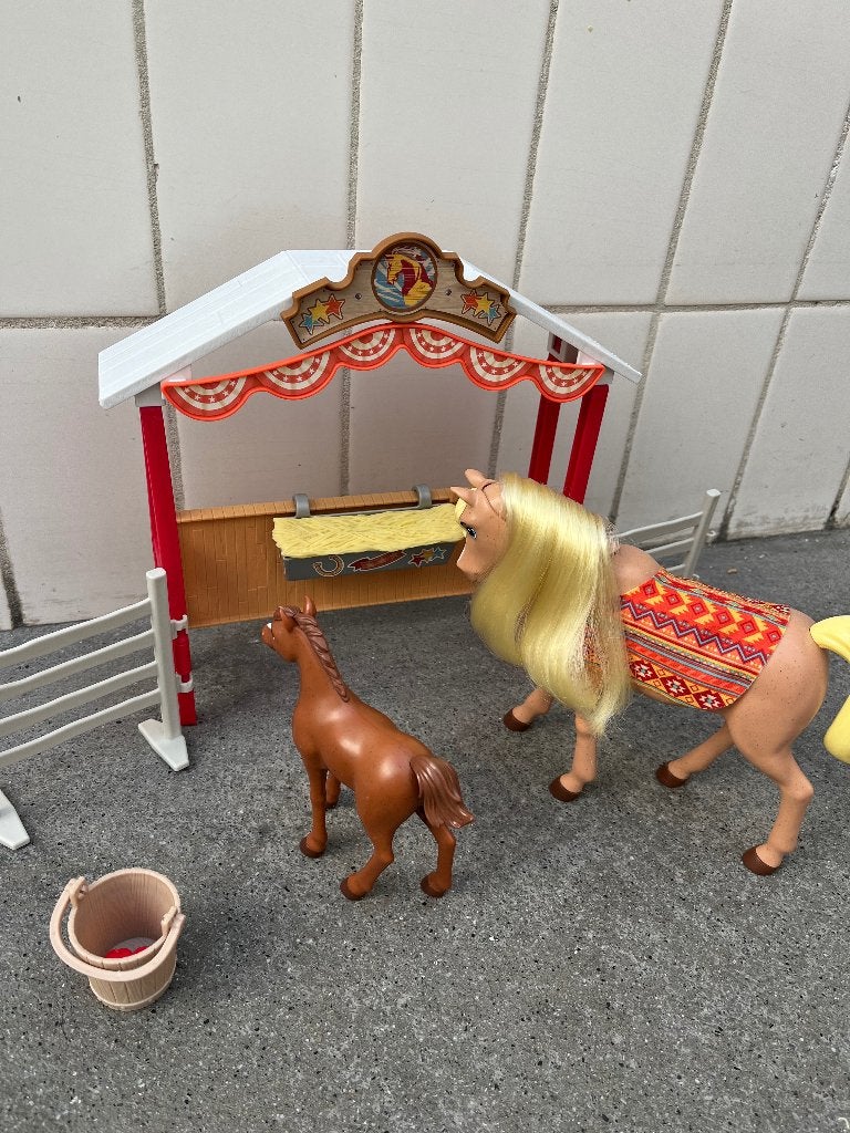 Spirit speelset met paarden en accessoires, Ophalen of Verzenden, Gebruikt, Speelset