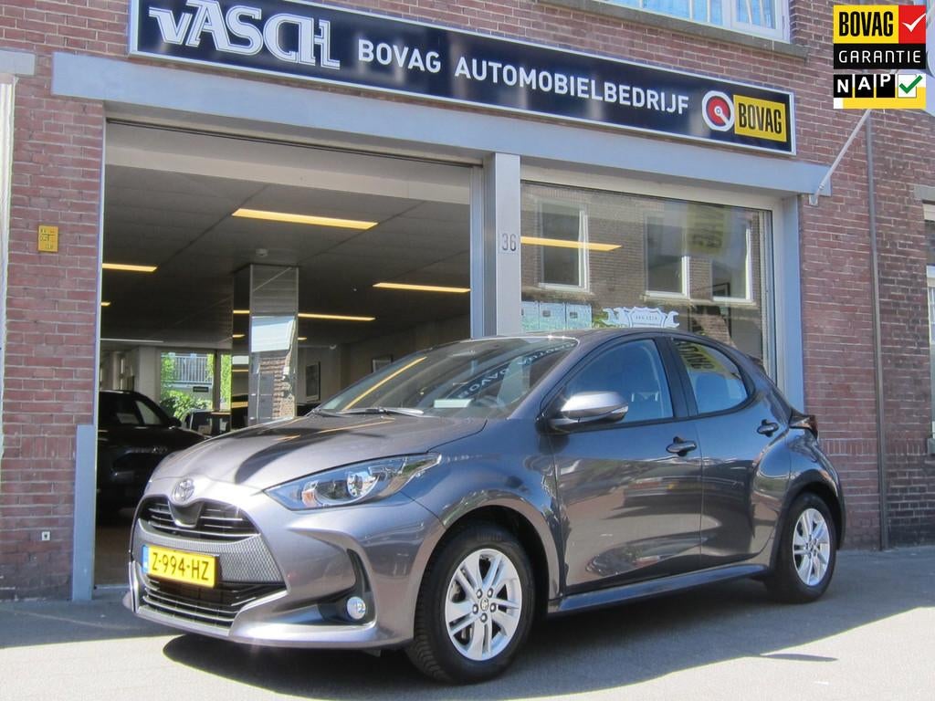 Toyota Yaris 1.5 Hybrid 115 Active All Seasonbanden All In P, 12 maanden, Gebruikt, Automatische klimaatregeling, 450 kg