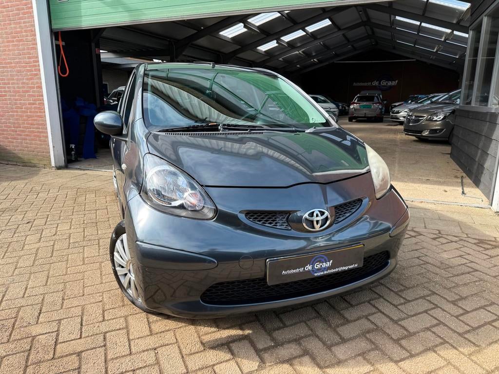 Toyota Aygo 1.0-12V +, Auto's, Voorwielaandrijving, Gebruikt, 4 stoelen, 68 pk