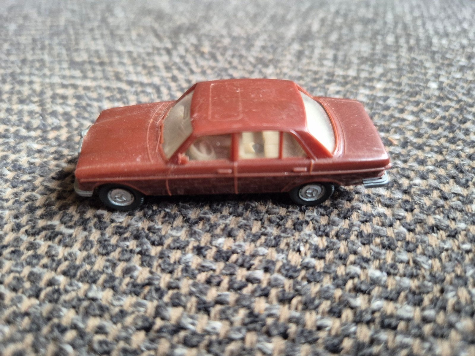 Wiking Mercedes 240 D Bruin - Miniatuur Auto, Ophalen of Verzenden