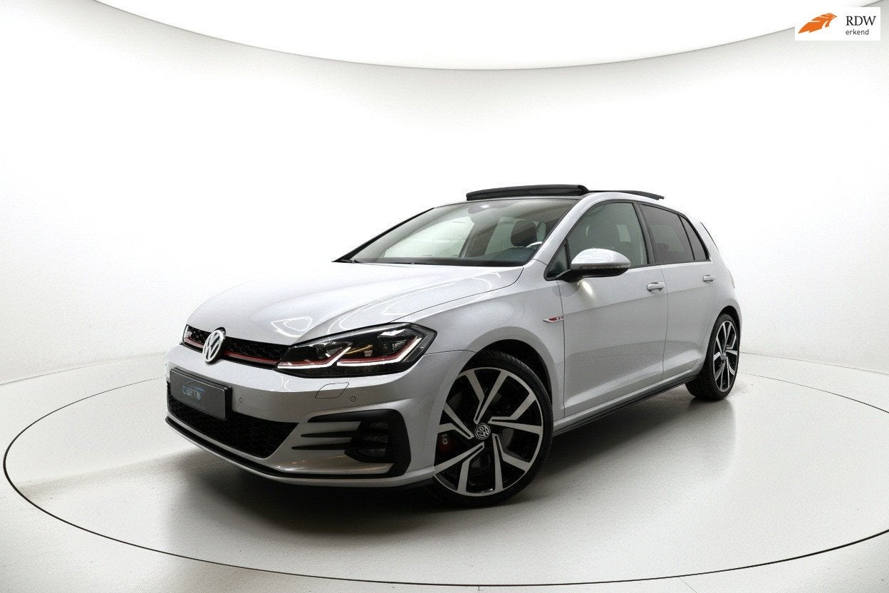 Volkswagen GOLF 2.0 TSI GTI Performance PANO VIRTUAL ACC, Stof, Gebruikt, 1984 cc, Wit