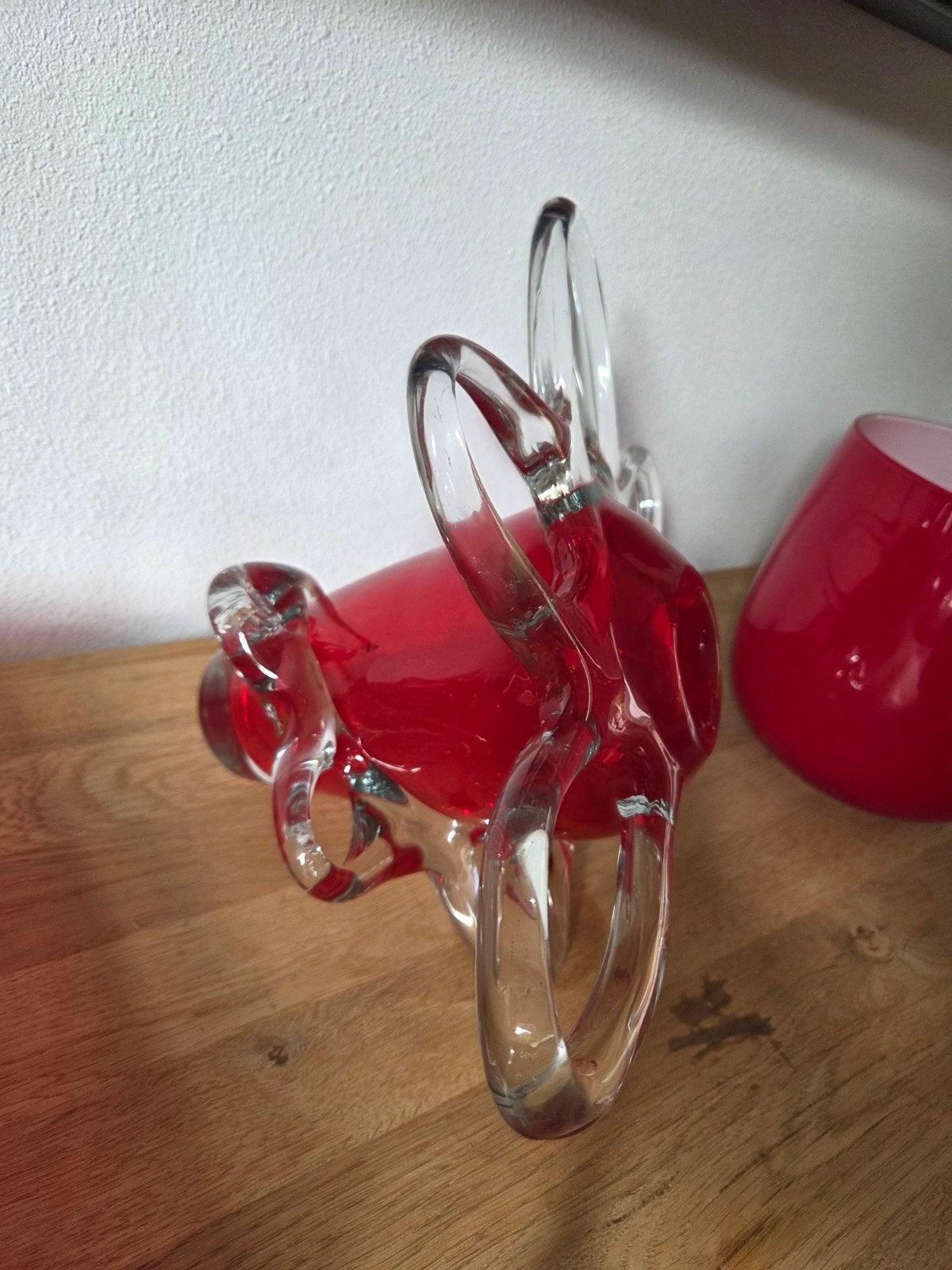 Rode glazen vazen en fruitschaal., Ophalen, Gebruikt, Rood, Glas