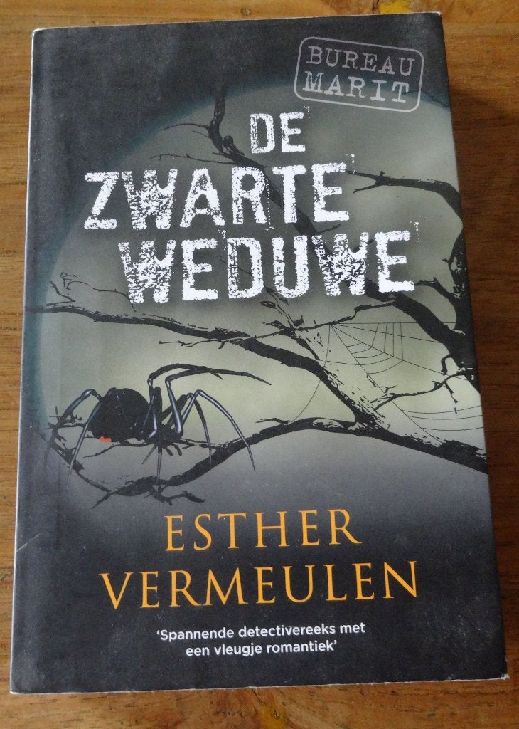 De zwarte weduwe -- Esther Vermeulen, Ophalen of Verzenden, Zo goed als nieuw, Esther Vermeulen