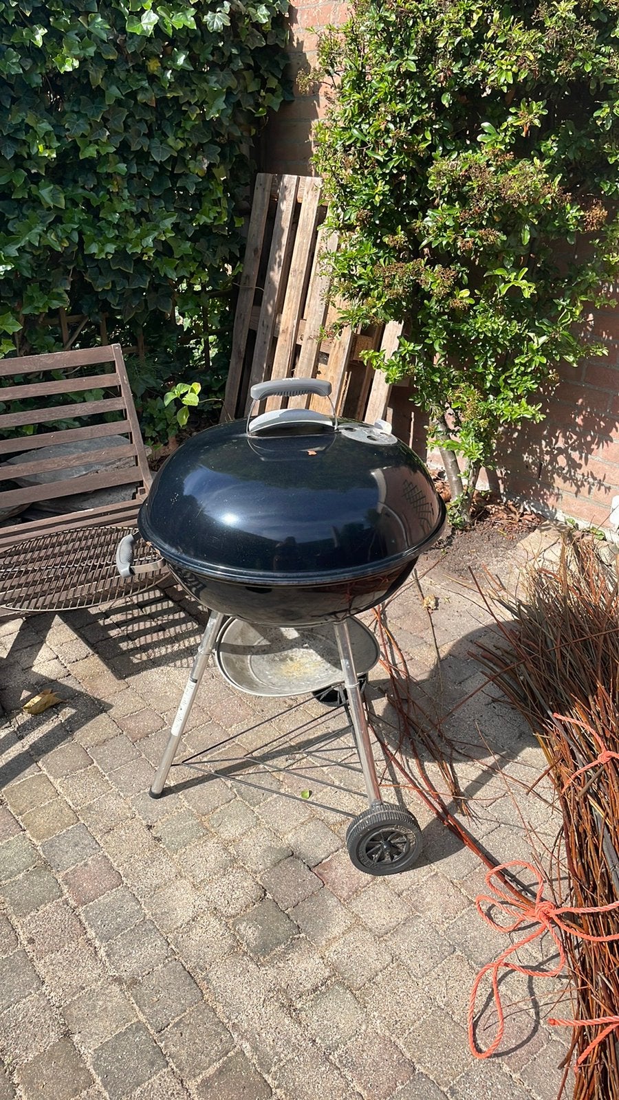 Weber barbecue 57,5cm met stevige deksel en waterdichte hoes, Ophalen, Gebruikt, Weber, Met accessoires