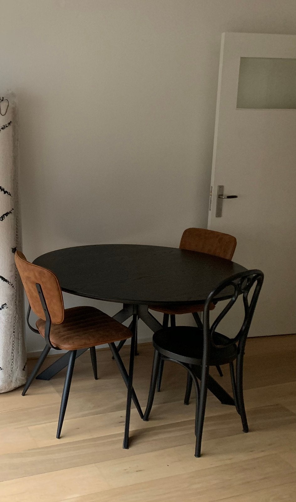 Woood zwarte ronde eettafel 120 cm, Ophalen, Gebruikt, 100 tot 150 cm, Rond