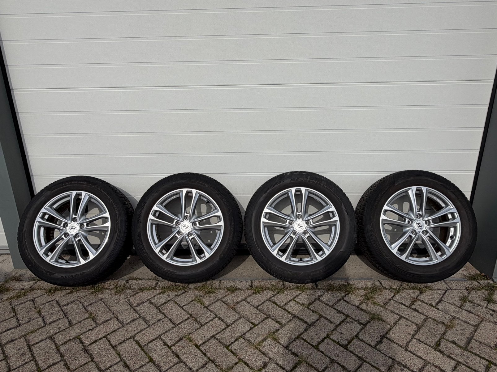18” Lichtmetaal Hyundai Tucson Hankook 235-60-18, Ophalen, 18 inch, Gebruikt, Banden en Velgen