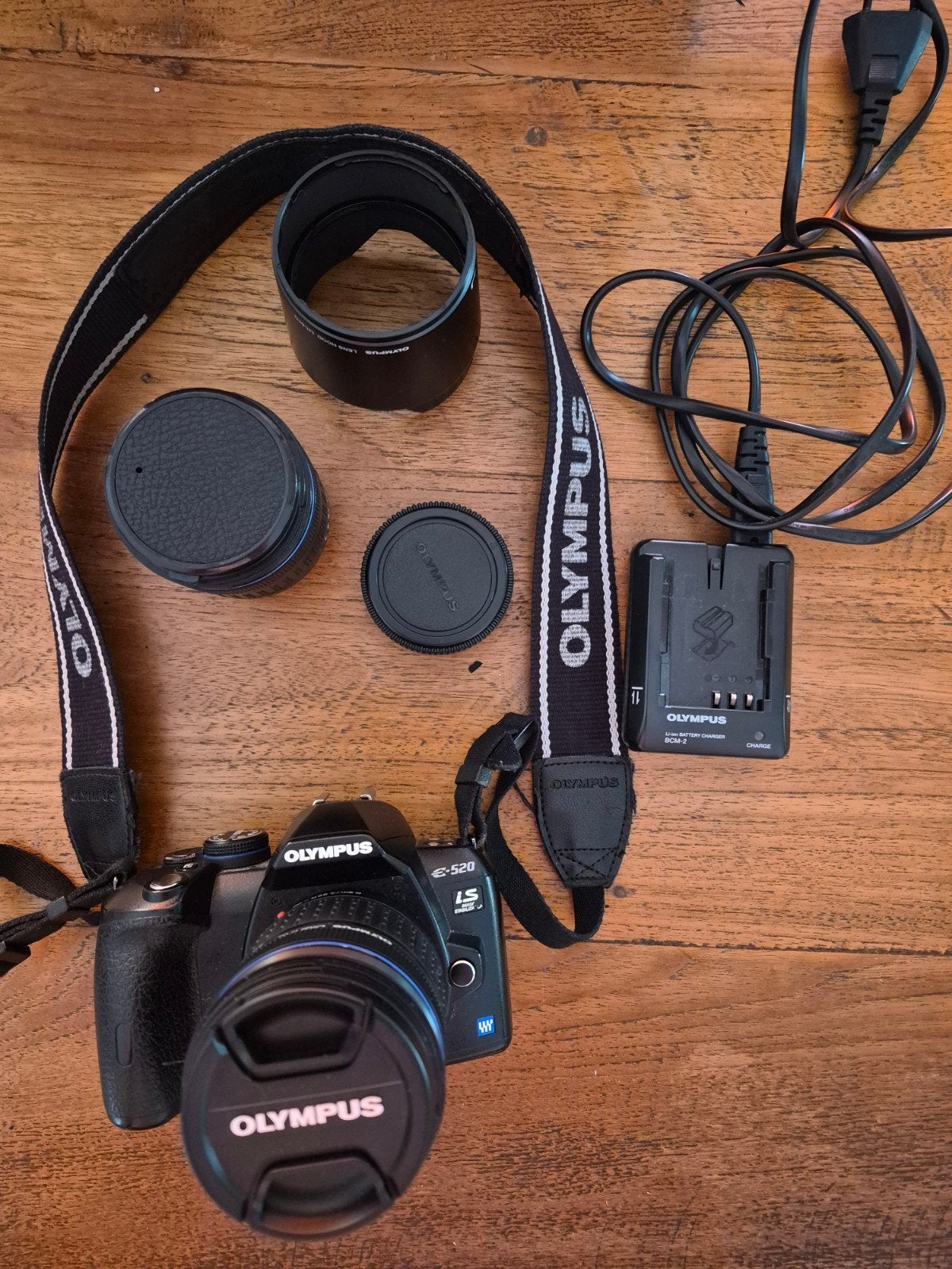 Olympus E-520 DSLR Camera met accessoires, Ophalen of Verzenden, Gebruikt
