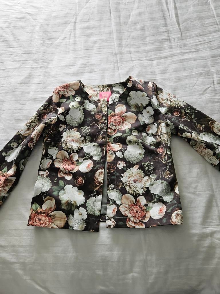 blazer kyra &amp, Ophalen of Verzenden, Zo goed als nieuw