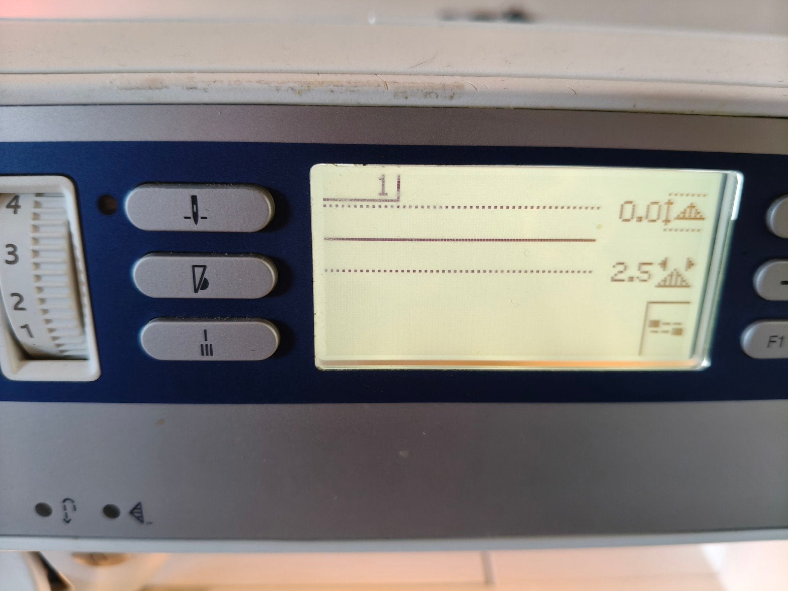 Pfaff Expression 2.0 naaimachine met IDT-systeem + extras, Ophalen of Verzenden, Zo goed als nieuw, Naaimachine, Pfaff