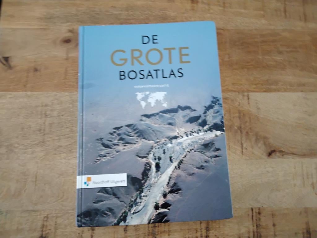 Grote bosatlas 55e editie, Boeken, Atlassen en Landkaarten, Gelezen, Bosatlas, Wereld, 1800 tot 2000, Ophalen of Verzenden