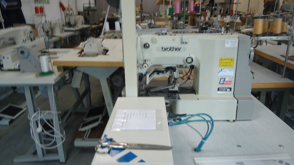 Industrie Brother Plooi Haak Instik Machine Volautomaat, Hobby en Vrije tijd, Naaimachines en Toebehoren, Gebruikt, Ophalen of Verzenden