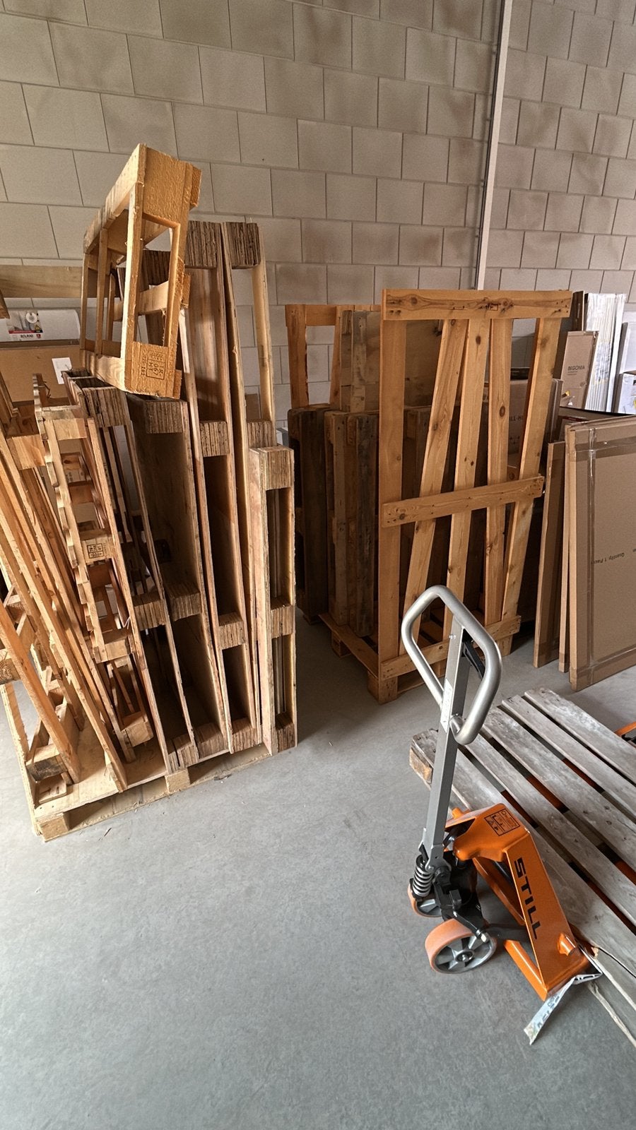 Pallets gratis ophalen: mix van euro pallets en normale, Ophalen, Zo goed als nieuw, Overige typen, Minder dan 2 meter
