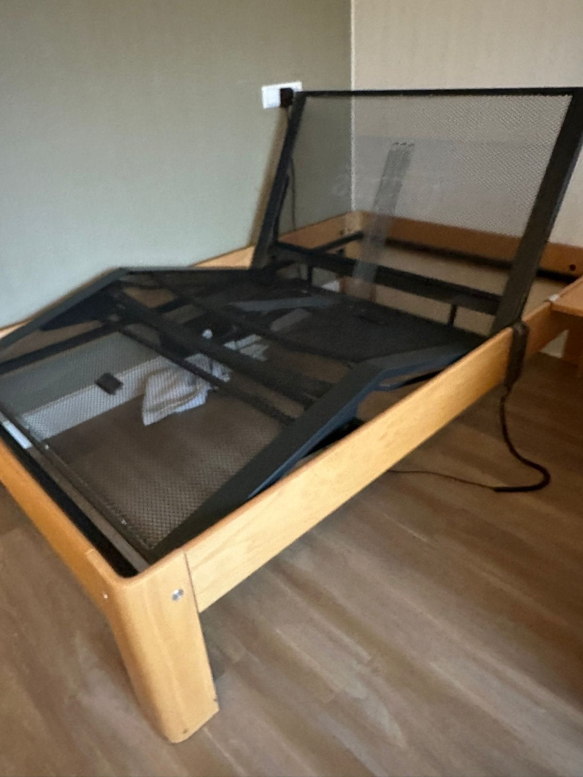 Auping Elektrisch bed 120x200 - Verstelbaar, Huis en Inrichting, Ophalen, Verstelbaar, Zo goed als nieuw, Twijfelaar