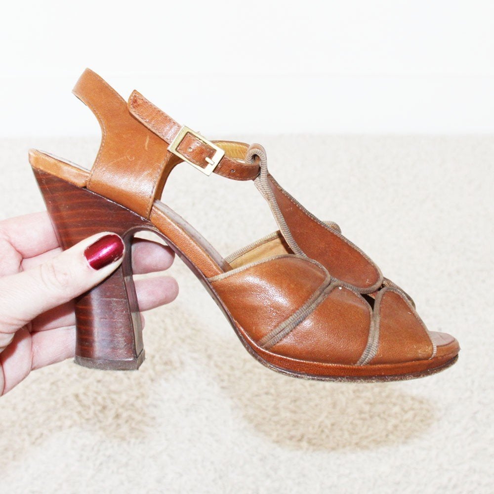 Prachtige Leren Chie Mihara Pumps s29 (Maat 37) € 95,-, Pumps, Bruin, Ophalen of Verzenden, Zo goed als nieuw