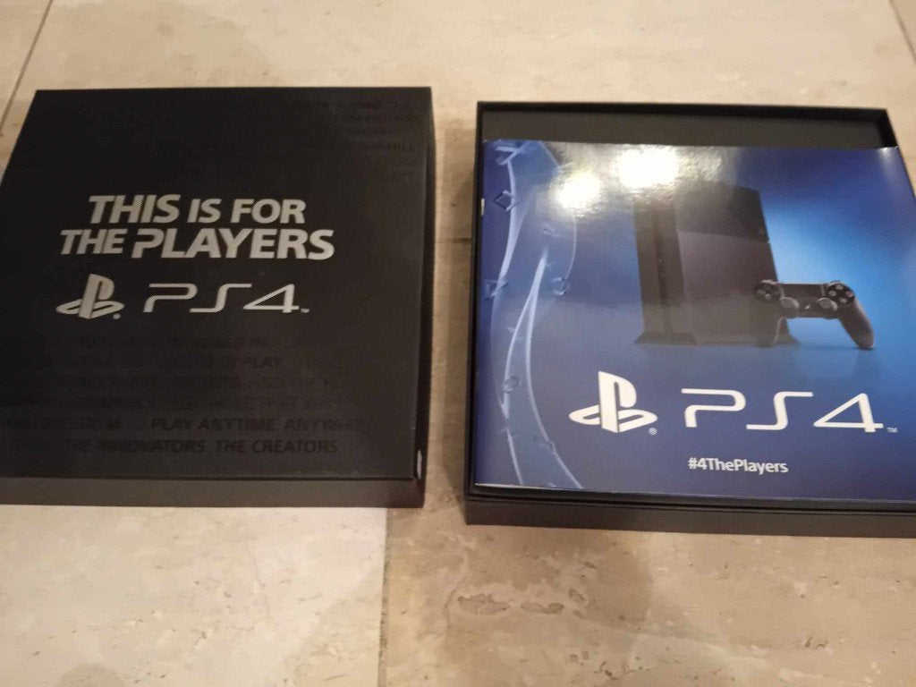 This is for the players , Launch presskit Ps4 , 5 games, Ophalen, Overige genres, 1 speler, Zo goed als nieuw