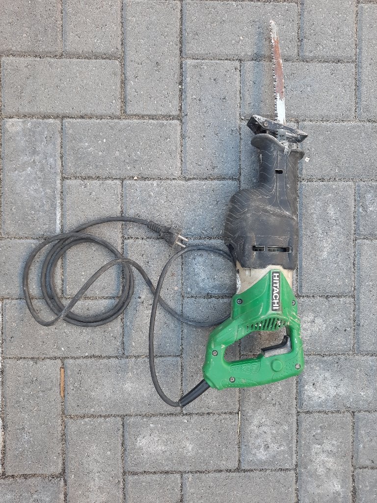 Hitachi Reciprozaag, Doe-het-zelf en Verbouw, Gereedschap | Zaagmachines, Ophalen, Gebruikt, 70 mm of meer, 600 tot 1200 watt