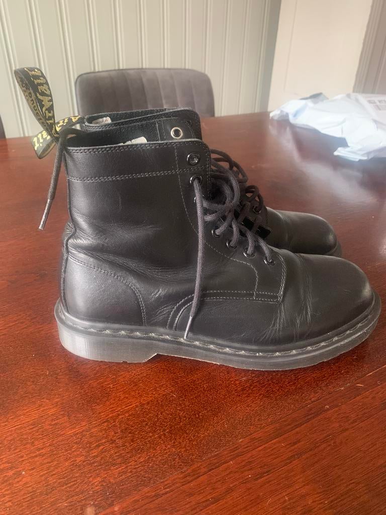 Dr martens zwart maat 41, Kleding | Dames, Schoenen, Ophalen of Verzenden, Zo goed als nieuw