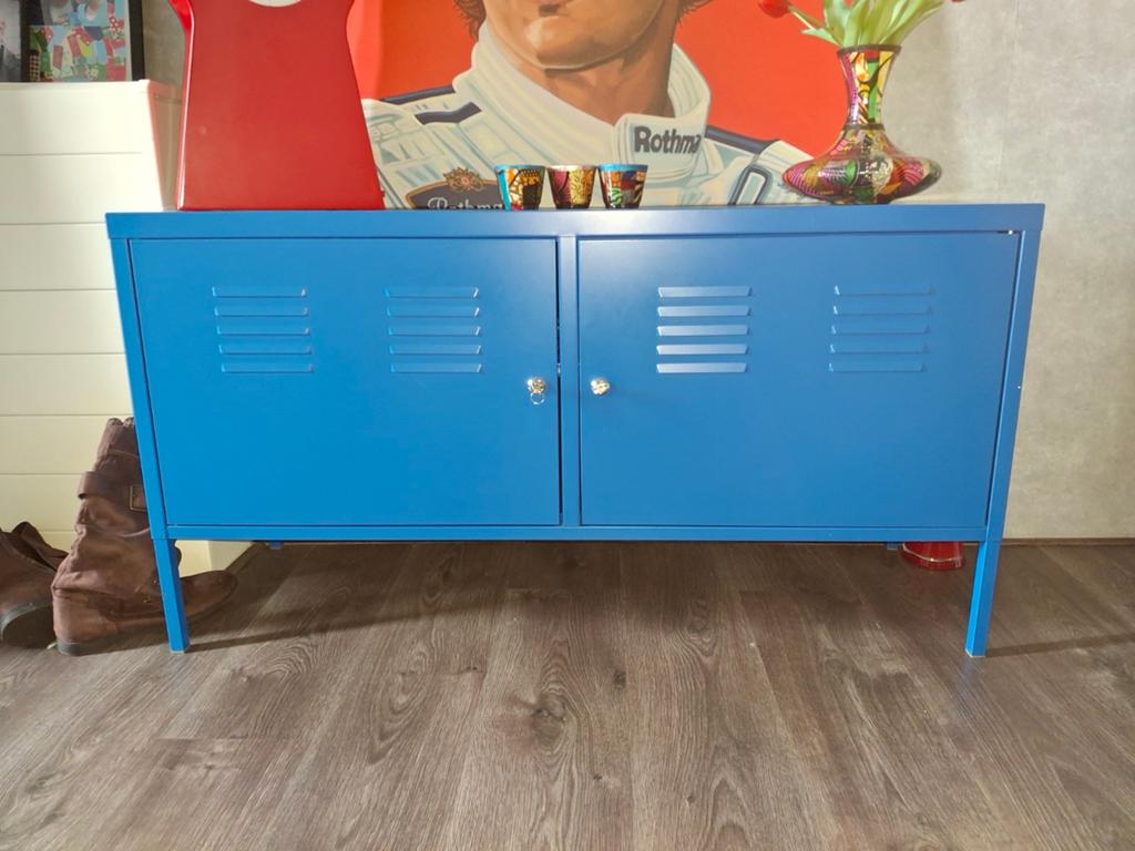 Blauw PS kastje van Ikea, Ophalen