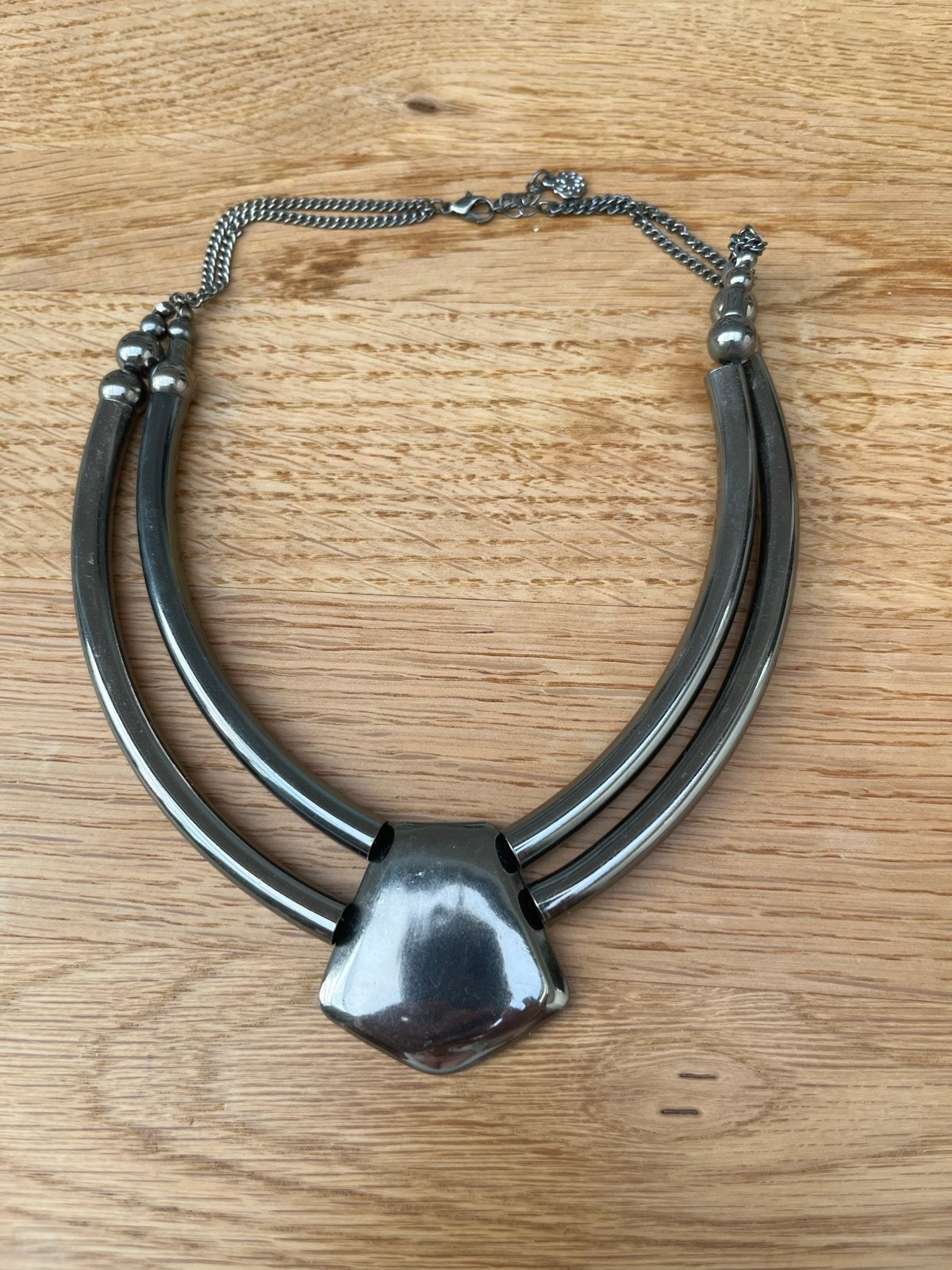 Gunmetal Statement Ketting - Mango Stijl, Sieraden, Tassen en Uiterlijk, Kettingen, Ophalen of Verzenden, Zo goed als nieuw, Grijs