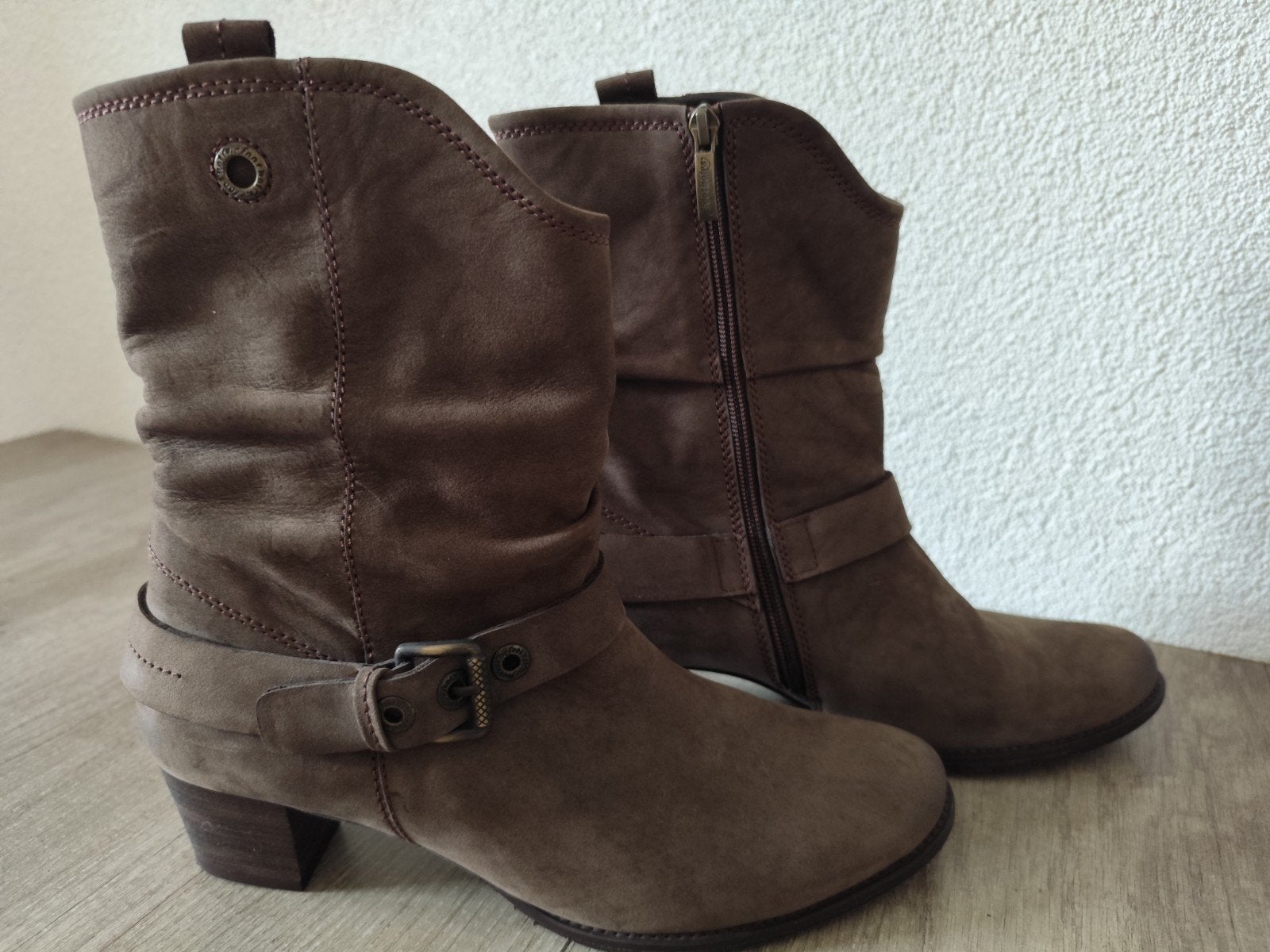 Footnotes bruine enkellaarzen met hak - maat 39, Kleding | Dames, Ophalen of Verzenden, Nieuw, Bruin
