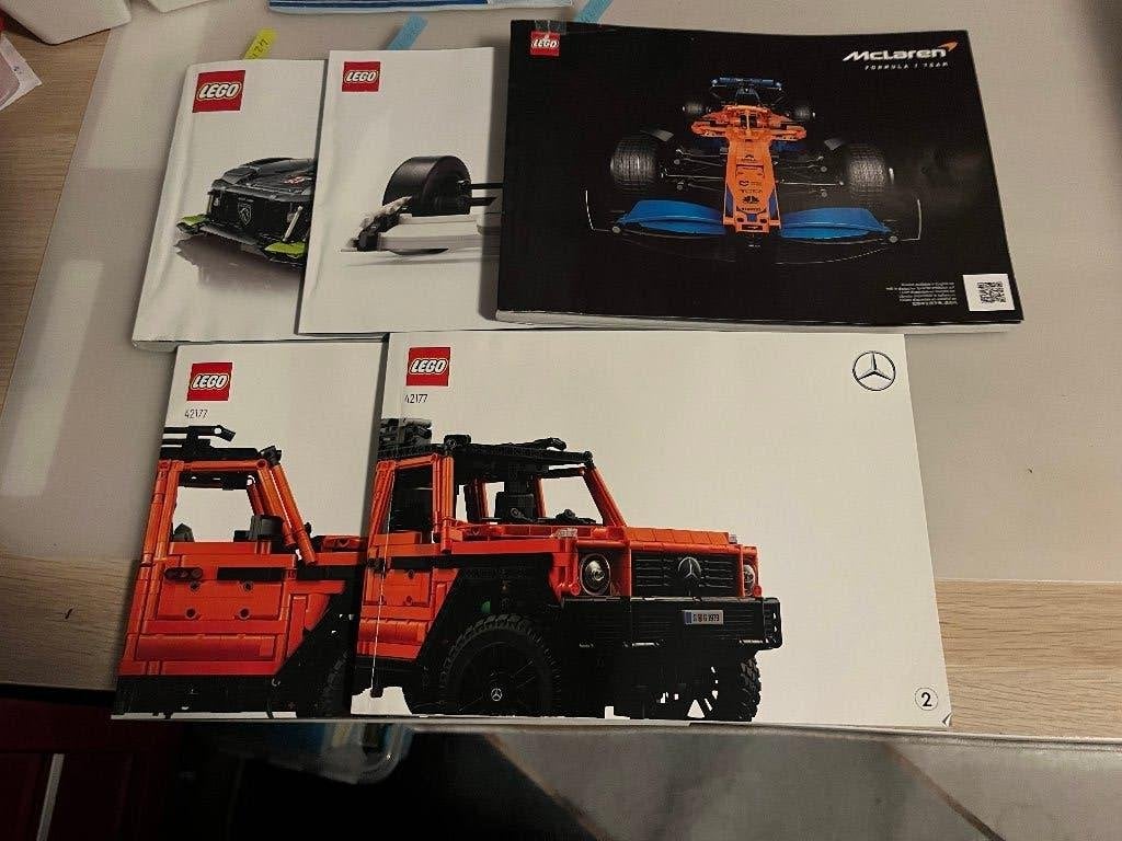 lego alleen bouwboeken  race auto's 42177 42156 10330 42141, Ophalen of Verzenden, Zo goed als nieuw, Lego