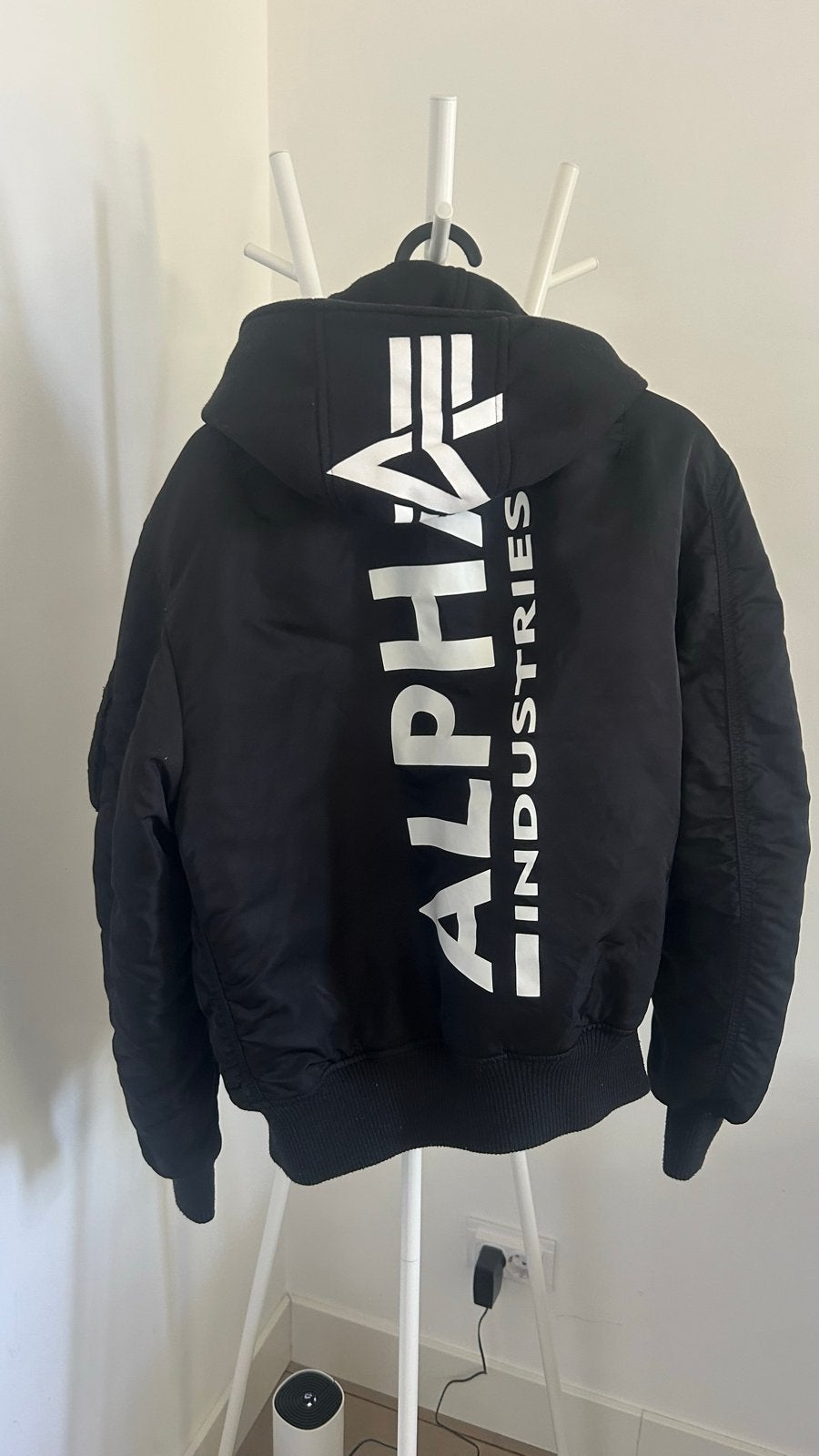 Alpha Industries Bomberjack Zwart met Capuchon, Ophalen of Verzenden, Gedragen, Maat 48/50 (M), Zwart