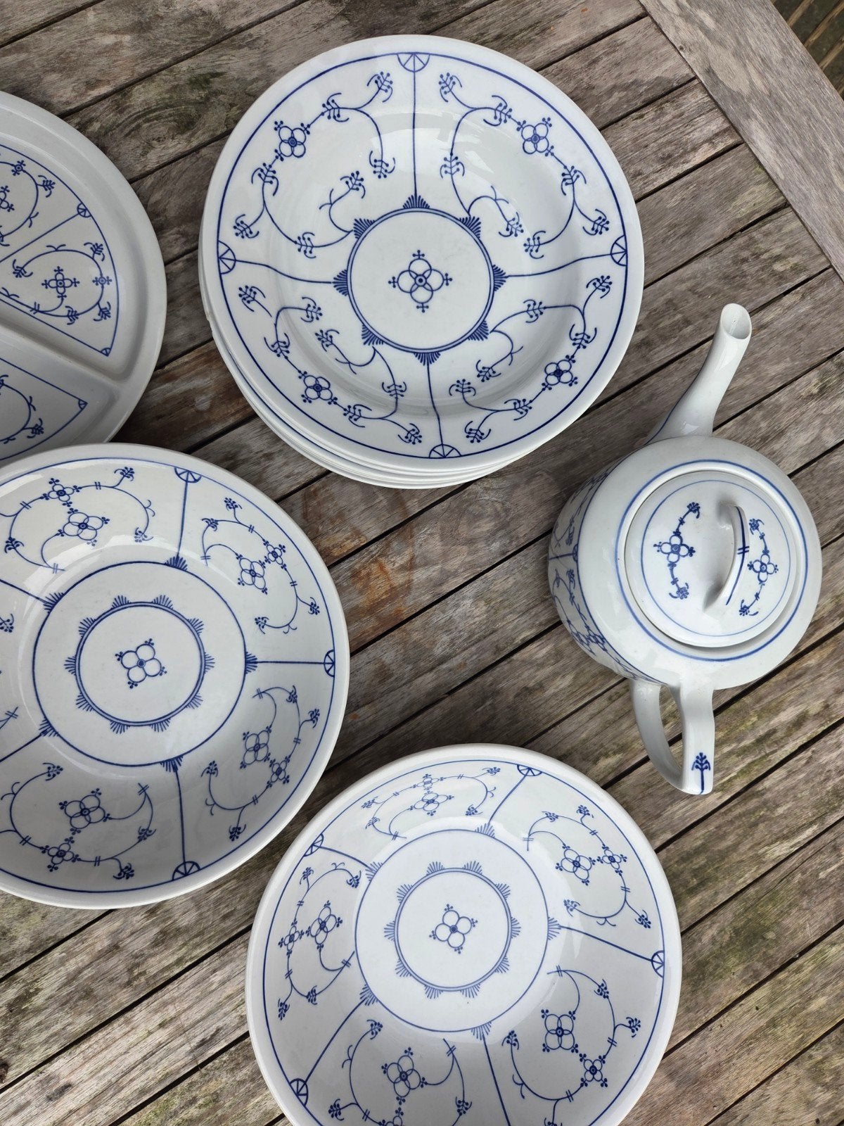 Groot servies in Jäger Blau Saks, Ophalen