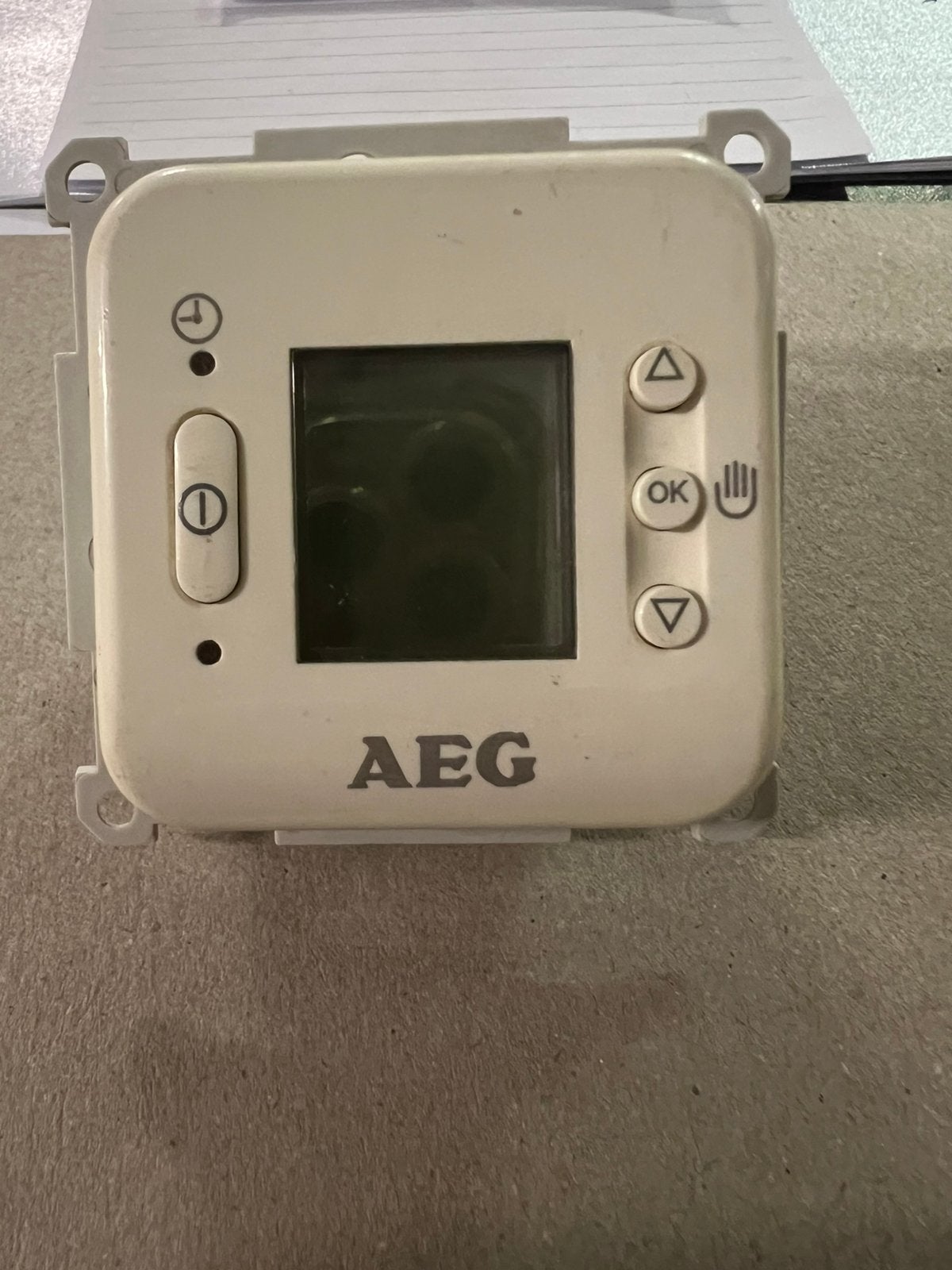 AEG FTD 901 klok thermosstaat vloerverwarming, Doe-het-zelf en Verbouw, Thermostaten, Ophalen of Verzenden, Zo goed als nieuw