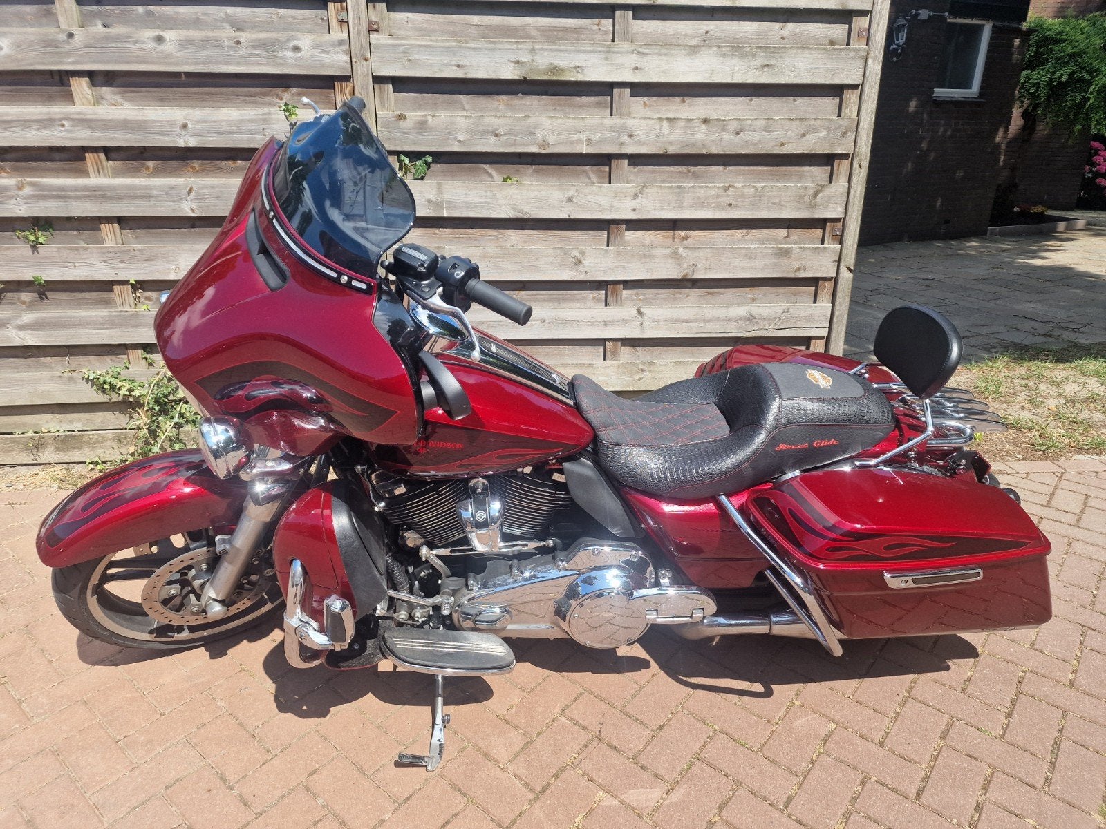 Harley Davidson M8 107ci Street glide Special Hard Candy- 5H, 2 cilinders, Occasion, 1749 cc, Motorrijbewijs A