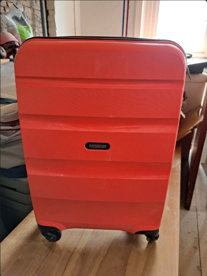 American Tourister handbagage koffer – rood – 4 wielen, Ophalen, Gebruikt, 50 tot 60 cm, Hard kunststof